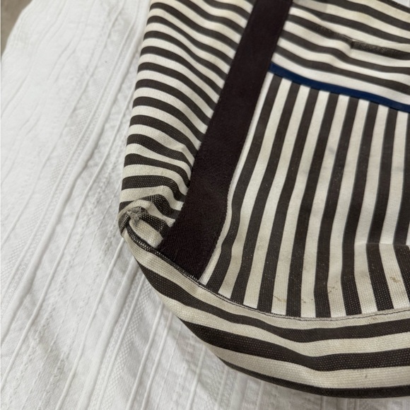 Henri Bendel Striped Canvas Medium Tote / Crossbody – RARE & Discontinued - Picture 9 of 11